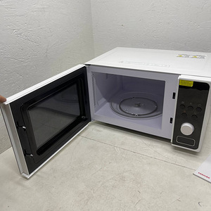 LOT! TOSHIBA mikrolaineahi 23 l, 800 W MM2-AM23PF (8 foto / 10)