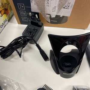 Машинка для стрижки волос Grundig MC 9542 (6 фото из 10)