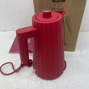 LOT! Alessi Plissé MDL06 R veekeetja 1,7 l (6 foto / 10)