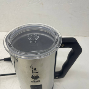 LOT! Bialetti alumiiniumist elektriline piimavahustaja (2 foto / 9)