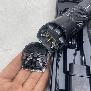 LOT! Babyliss Juukselõikur + trimmer + kohver (7 foto / 9)