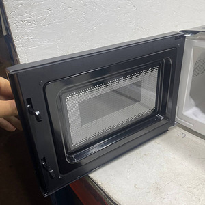 LOT! Hisense H20MOBS1HG 20 l 700W Grill (8 foto / 10)