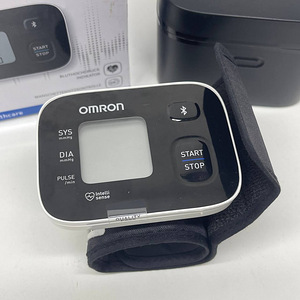 Тонометр на запястье Omron RS3 Intelli IT тонометр (3 фото из 6)