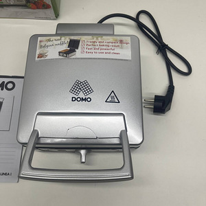 Вафельница DOMO DO9149W 1400 Вт (3 фото из 8)
