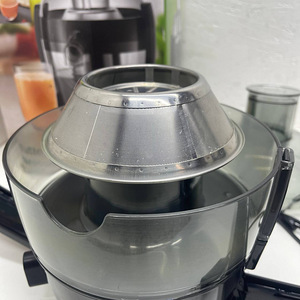 Соковыжималка Philips HR1832/00, 1,5 л, 500 Вт (8 фото из 10)