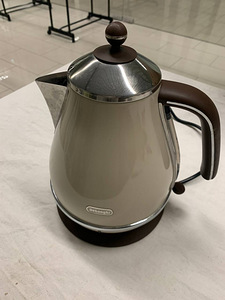 LOT! VIntage Elektriline veekeetja DELONGHI KBOV2001BK (8 foto / 10)