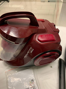 МНОГО! ROWENTA Swift Power Cyclonic без мешка, 1,5 л, 750 Вт, без мешка (3 фото из 6)