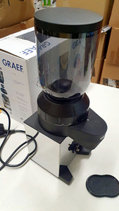 LOT! Graef CM 820 кофемолка с дисковым измельчителем 128 Вт (6 фото из 9)