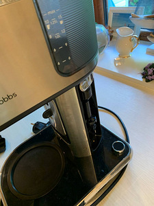 LOT! Filterkohvimasin Russell Hobbs 26230-56 piimavahustaja (4 foto / 8)