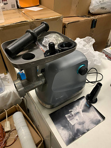 Мясорубка Cecotec Crusher 1400, 1360 Вт (2 фото из 5)