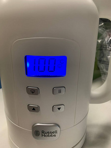 Регулируемый чайник Russell Hobbs 1,7 2200W (2 фото из 7)