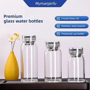 LOT! UUS Mymanjerfu klaasist veepudel, 700 ml (3 foto / 3)