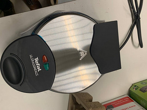 ЛОТ! Вафельница Tefal WM310D 1000W (4 фото из 6)