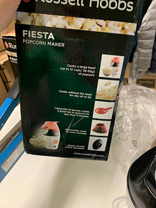ЛОТ! Попкорница Russell Hobbs Fiesta 24630-56 (4 фото из 4)