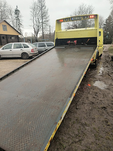 Эвакуатор Volvo (9 фото из 10)
