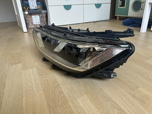 Volkswagen Passat b8 LED esituli (vasak) (2 foto / 6)