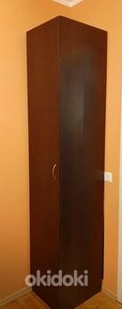 Темно-коричневые шкафы, комод (фото #2)