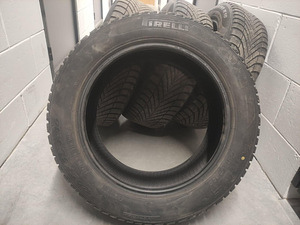 205/55/r16 Pirelli lamell talverehvid (3 foto / 4)