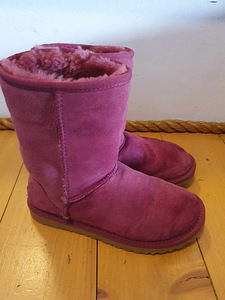 Ugg Australia nahast talvesaapad s 36 (1 foto / 3)