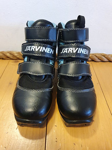 Suusasaapad Järvinen s 33 (stp 21,5 cm, NNN kinnitus) (1 foto / 3)