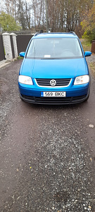 VW Touran (1 фото из 4)
