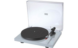 Продам Виниловый проигрыватель Pro-Ject Debut III DC Esprit, серебристый (1 фото из 3)
