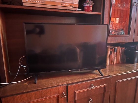 LG телевизор