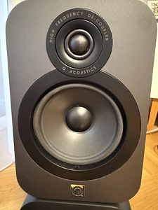 Kõlarid Q Acoustcs 3020 + võimendi NAD 320BEE (4 foto / 9)
