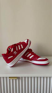 Adidas tossud 45,5 (1 foto / 6)