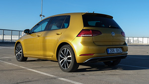 Volkswagen Golf 1.4, 92kw (3 foto / 9)