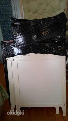 Продается детская кроватка Ikea c матрацем Stroma