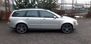 Volvo V50 td 100kw 2005a (5 foto / 13)