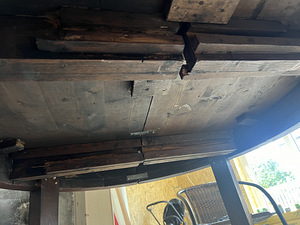 Eestiaegne ümmargune söögilaud (4 foto / 4)
