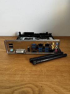 ASRock Z270M-ITX/AC LGA1151 mini-ITX (DDR4 M.2 WIFI BT) (3 foto / 5)