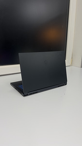 MSI Stealth 15M RTX3060 i7-11375H 16GB 500GB (4 foto / 7)