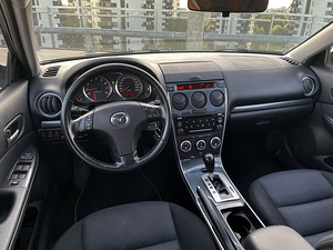 Mazda 6 2.0 108kW (7 foto / 9)