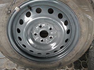 Toyota R16 5x114.3 dia 60 (1 foto / 4)