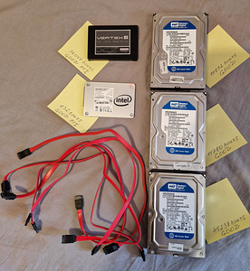 SSD + HDD (1 foto / 7)