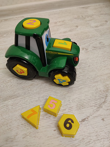 Traktor numbriga, figuuriga, ja värviga (4 foto / 4)
