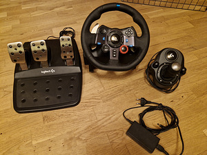 PlayStation rool ,pedaalid,käiguvaheti