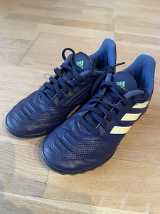 Adidas jalgpalli putsad 33 (2 foto / 3)