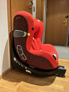 Бустерное кресло Cybex Sirona Z i-Size 45-105 см + Cybex isofix basic (2 фото из 9)