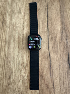 Apple Apple Watch (Series 8) 45mm Midnight blue (1 foto / 3)
