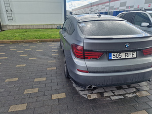BMW 530d (2 foto / 3)