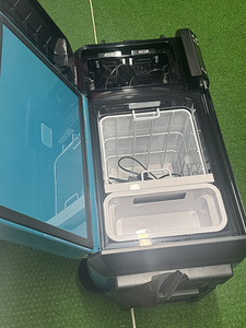 Makita CW004GZ, akuga külmik (6 foto / 6)