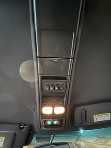 Jeep Grand Cherokee (12 foto / 12)