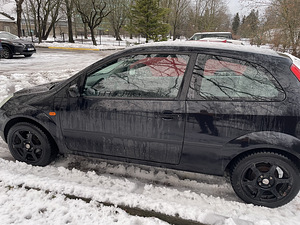 Ford Fiesta Coupe 1.4d 50kw (4 foto / 7)