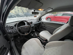 Ford Fiesta Coupe 1.4d 50kw (5 foto / 7)