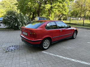 BMW e36 1.6 75kw Компактный (6 фото из 10)