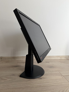 Lenovo monitor (2 foto / 6)